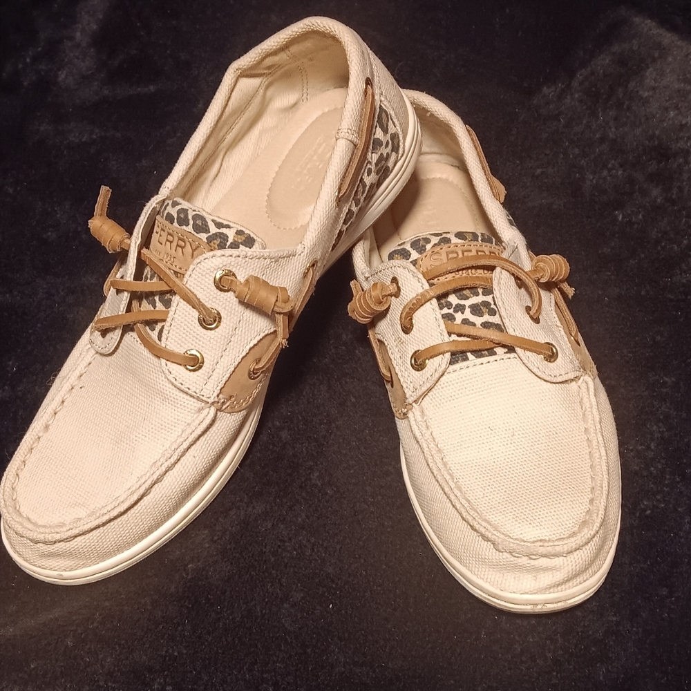 Women's Song fish Cheetah Print Boat Shoes